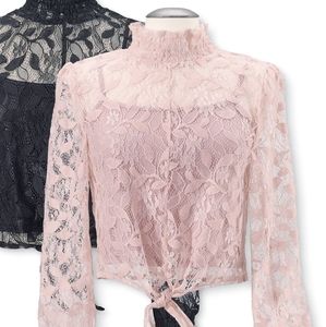 Pyramid Collection Lace top